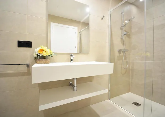 アパート Precioso Con Piscina En *
